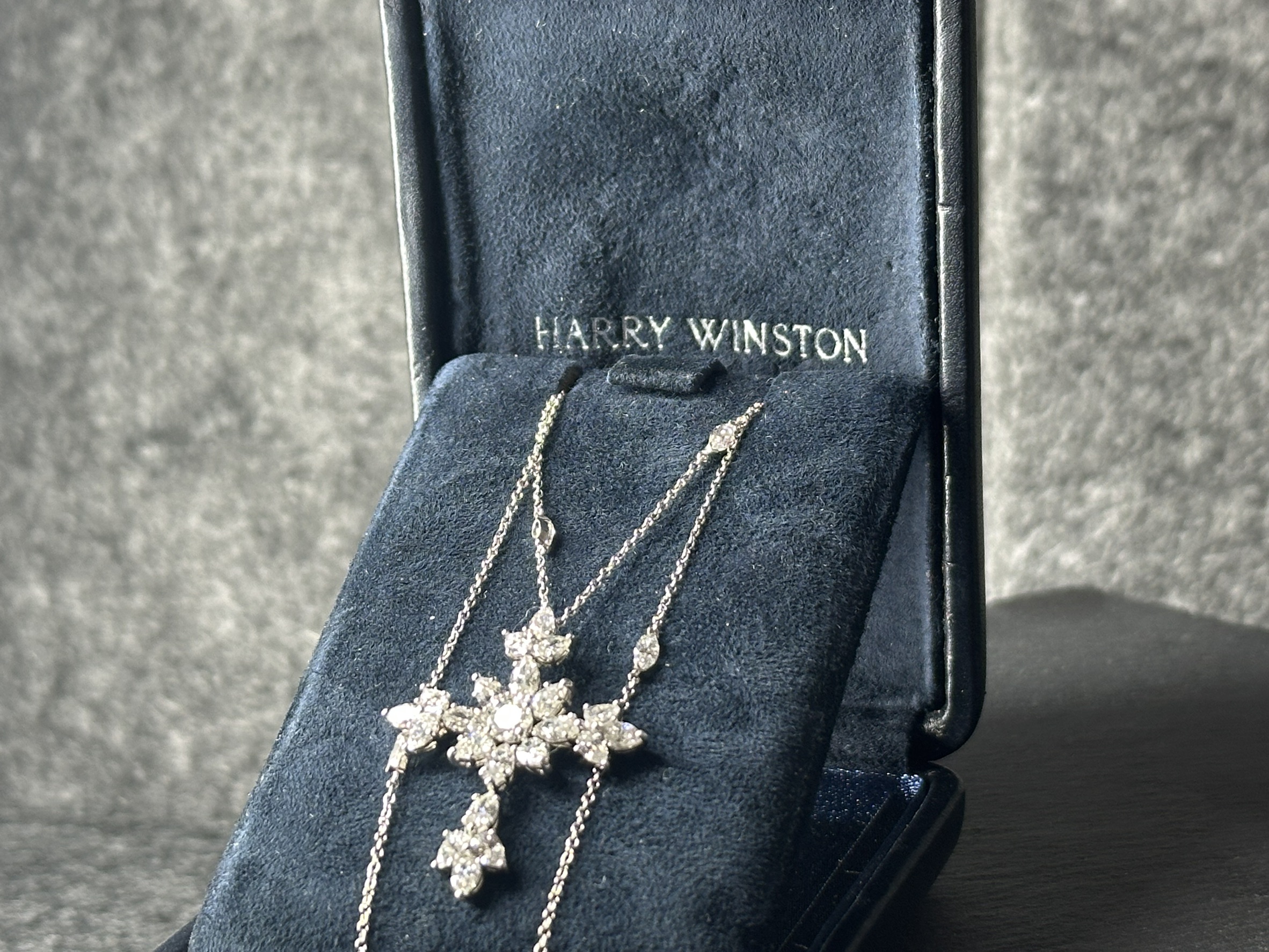 ハリーウィンストン　マーキスクロスダイヤネックレス