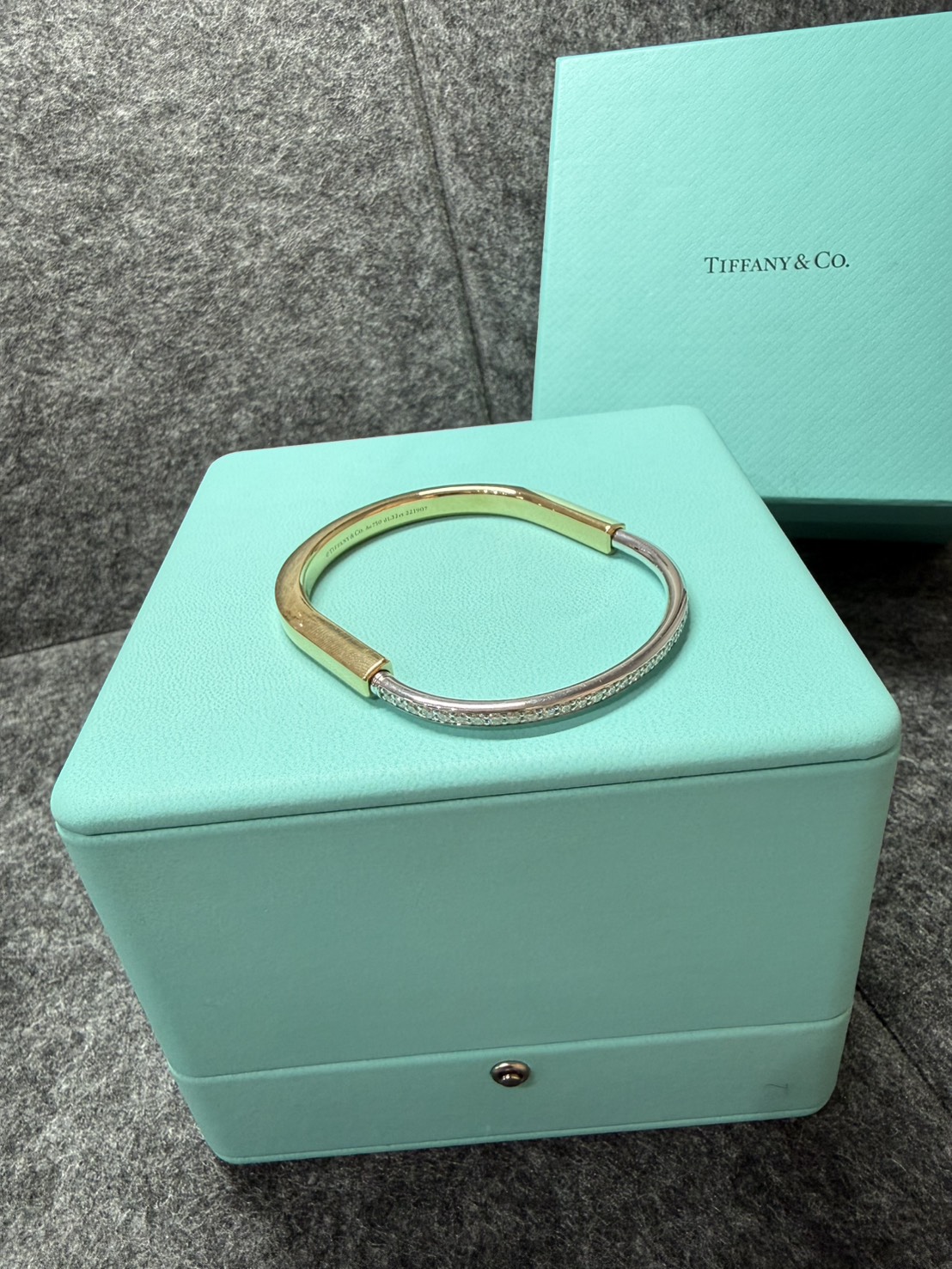 ティファニー ロック バングル Au750