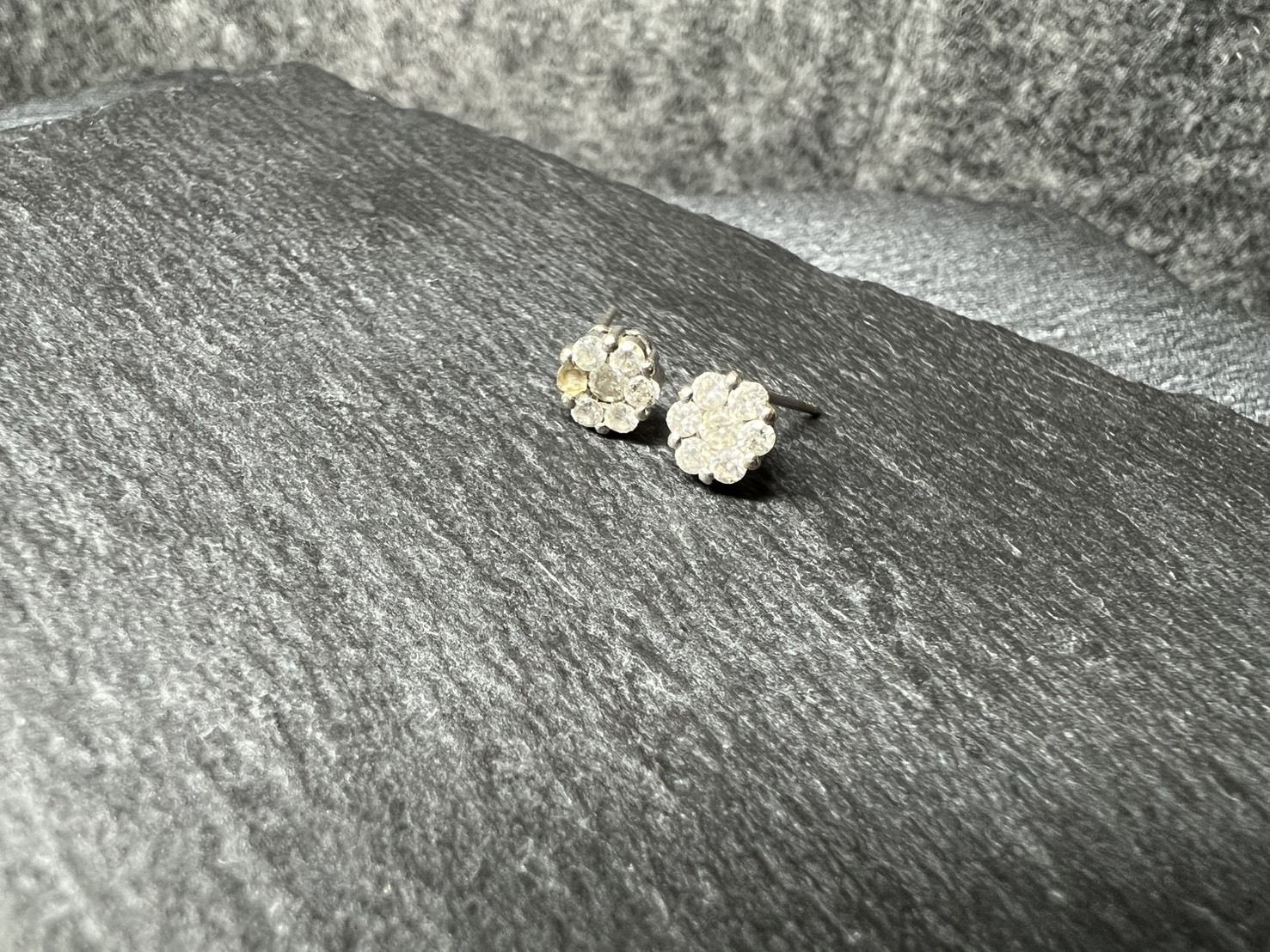 ダイヤ付き ピアスをお買取りさせていただきました！