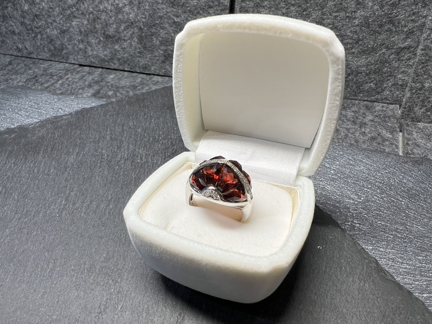 ガーネットの指輪 お買取りさせていただきました！