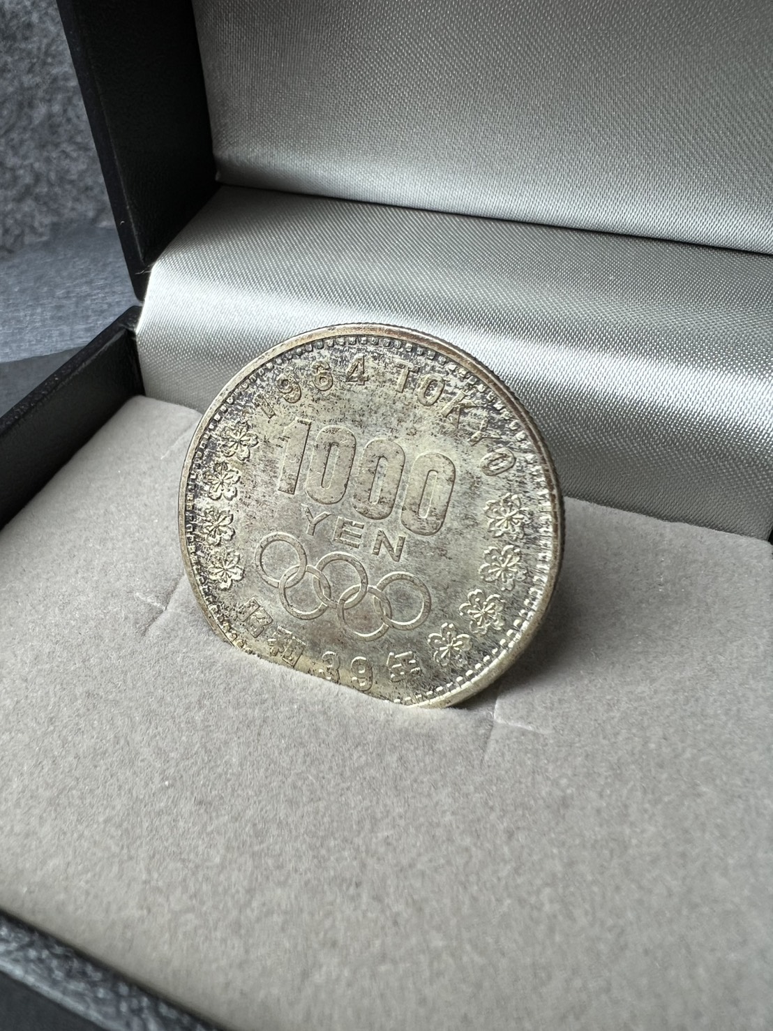 オリンピック銀貨をお買取りさせていただきました！