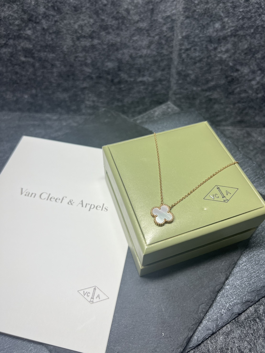 ヴァンクリーフのネックレスをお買取りさせていただきました！