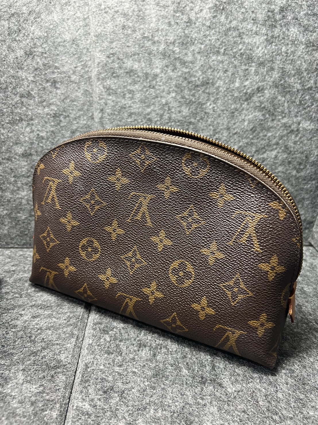 ヴィトンのポシェットをお買取りさせていただきました！
