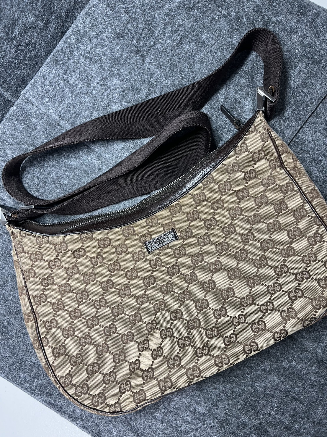 GUCCI　GGキャンパスショルダーバックを買い取らせていただきました！！
